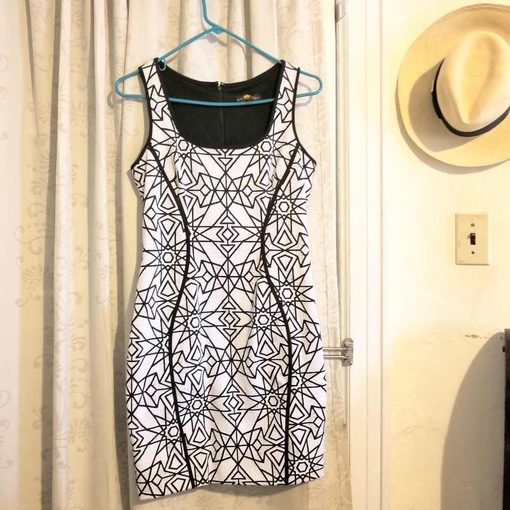 Lotus Threads bodycon geometric minidress